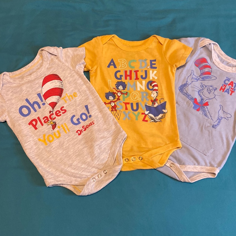 Dr.Seuss three piece